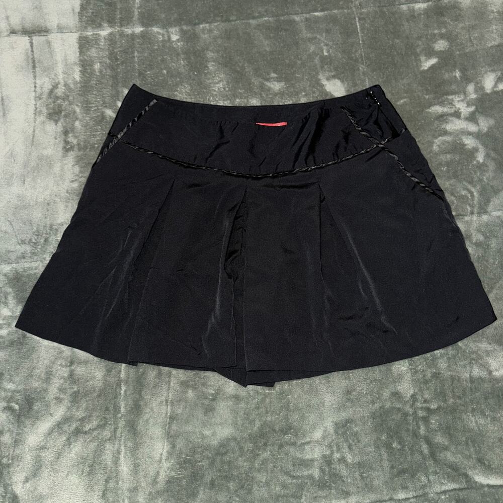 Elle Shorts Women's 8 Black Pleated Side Zip Pockets Casual Y2K Skort Mini